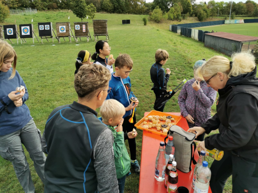 Verpflegung der jungen Schützen